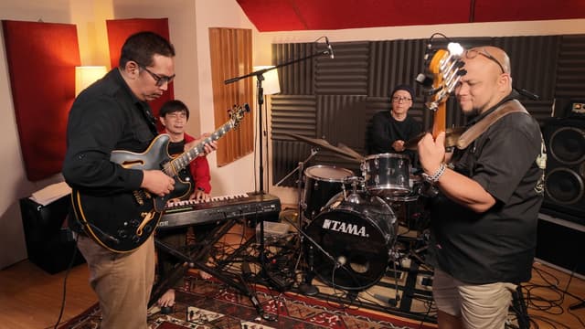 Groove Entity Band